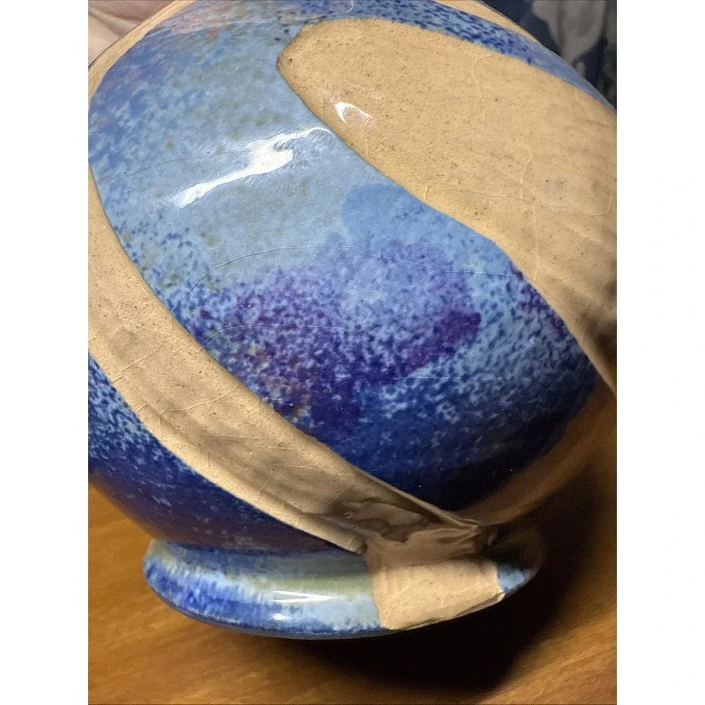 VTG‎  Jamaica Wassi Art Vase Carved Rare Pottery 9 Inches Blue/Tan Abstract 2001